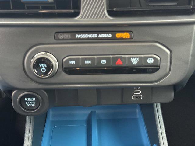 Certified 2025 Ford Maverick XLT w/ XLT Luxury Package image 25