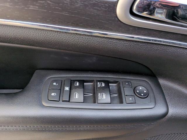 Used 2018 Jeep Grand Cherokee Limited image 16