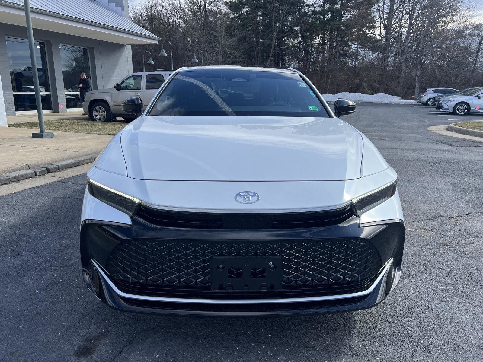 Used 2026 Toyota Crown Limited image 8