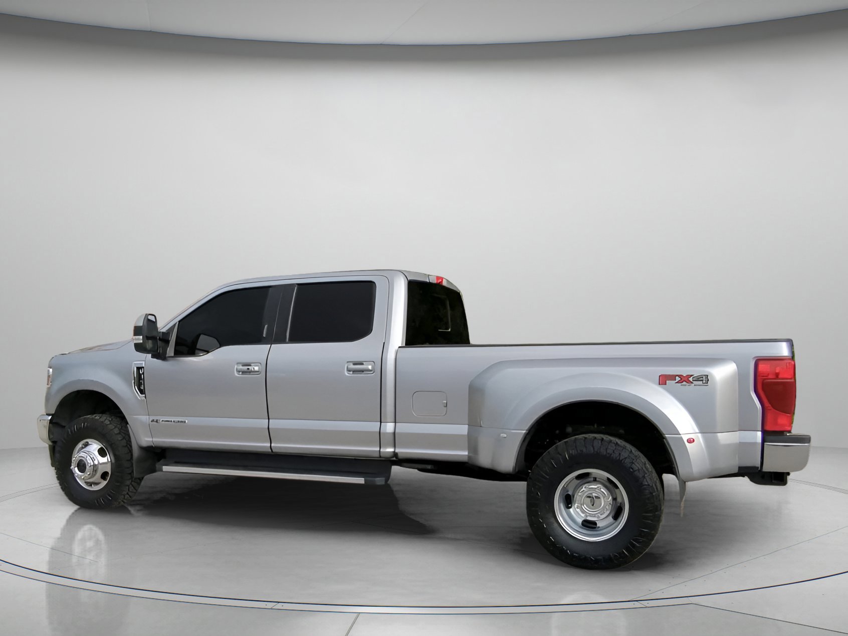 Certified 2022 Ford F350 Lariat w/ Lariat Ultimate Package image 10
