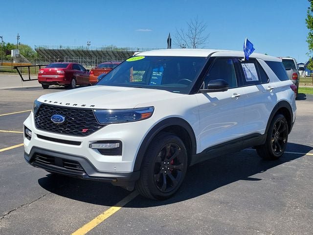 Certified 2022 Ford Explorer ST w/ Equipment Group 401A AWD/4WD image 2