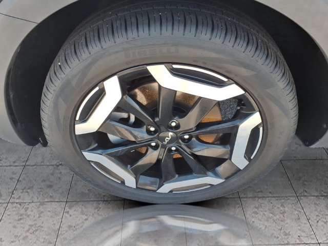 Used 2025 Kia Telluride S AWD/4WD image 6
