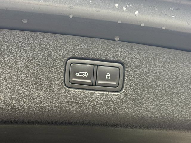 Used 2022 Genesis GV80 2.5T AWD/4WD image 37