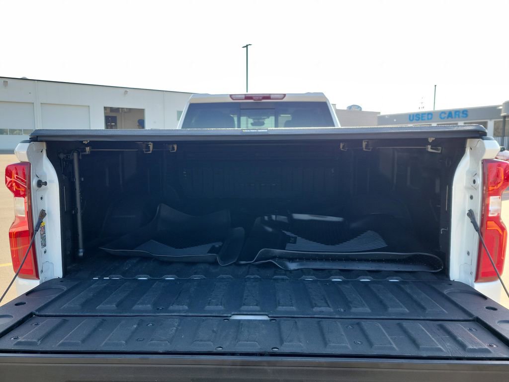 Used 2024 Chevrolet Silverado 2500 High Country w/ High Country Premium Package AWD/4WD image 8