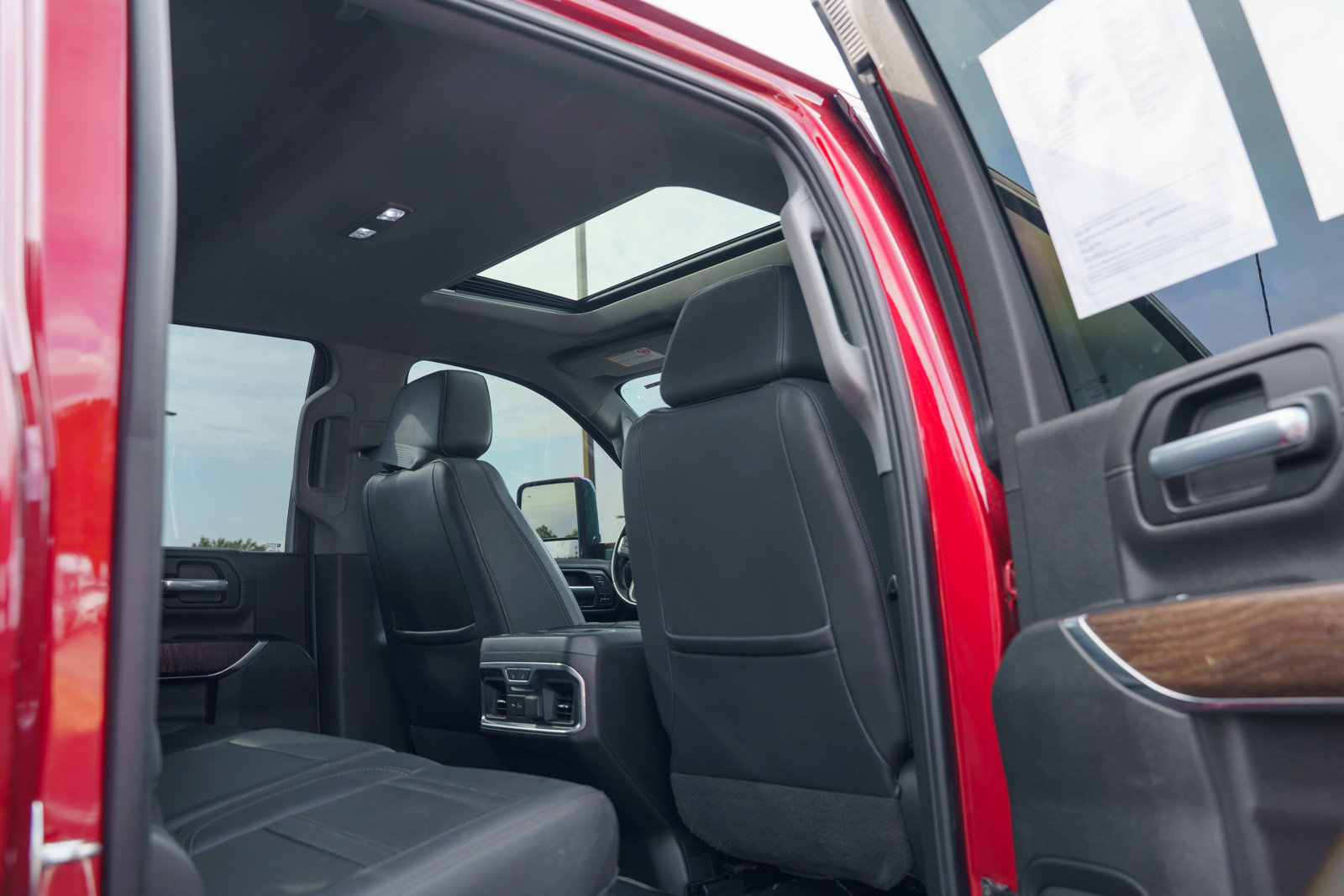 Used 2021 GMC Sierra 2500 Denali w/ Denali Ultimate Package AWD/4WD image 23