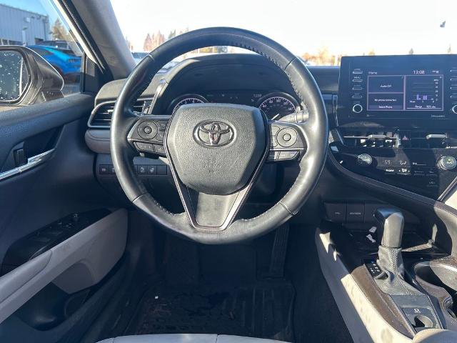 Used 2021 Toyota Camry SE w/ Cold Weather Package image 8