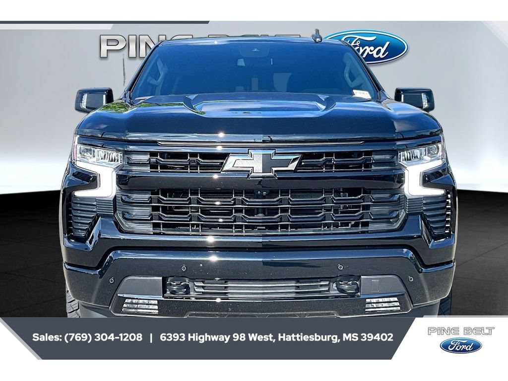 Used 2025 Chevrolet Silverado 1500 RST w/ Convenience Package II AWD/4WD image 3
