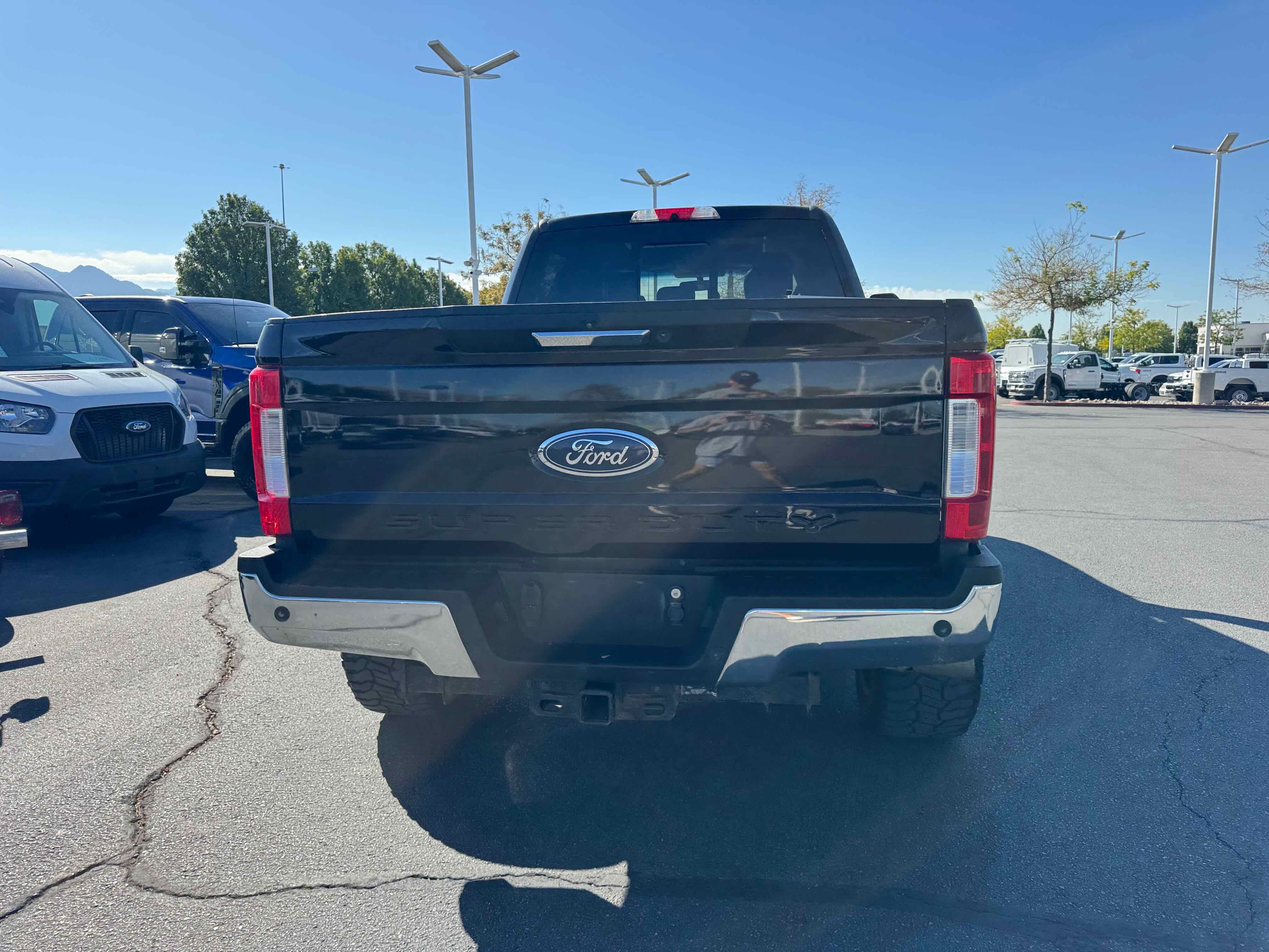 Certified 2019 Ford F350 Lariat image 6