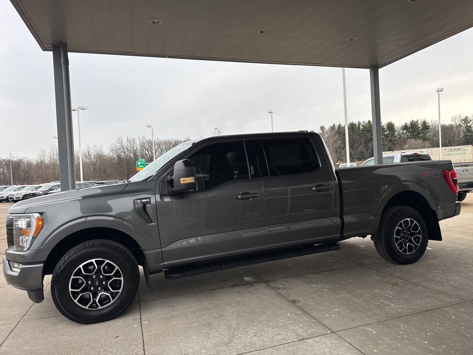 Certified 2022 Ford F150 XLT w/ Equipment Group 302A High image 7