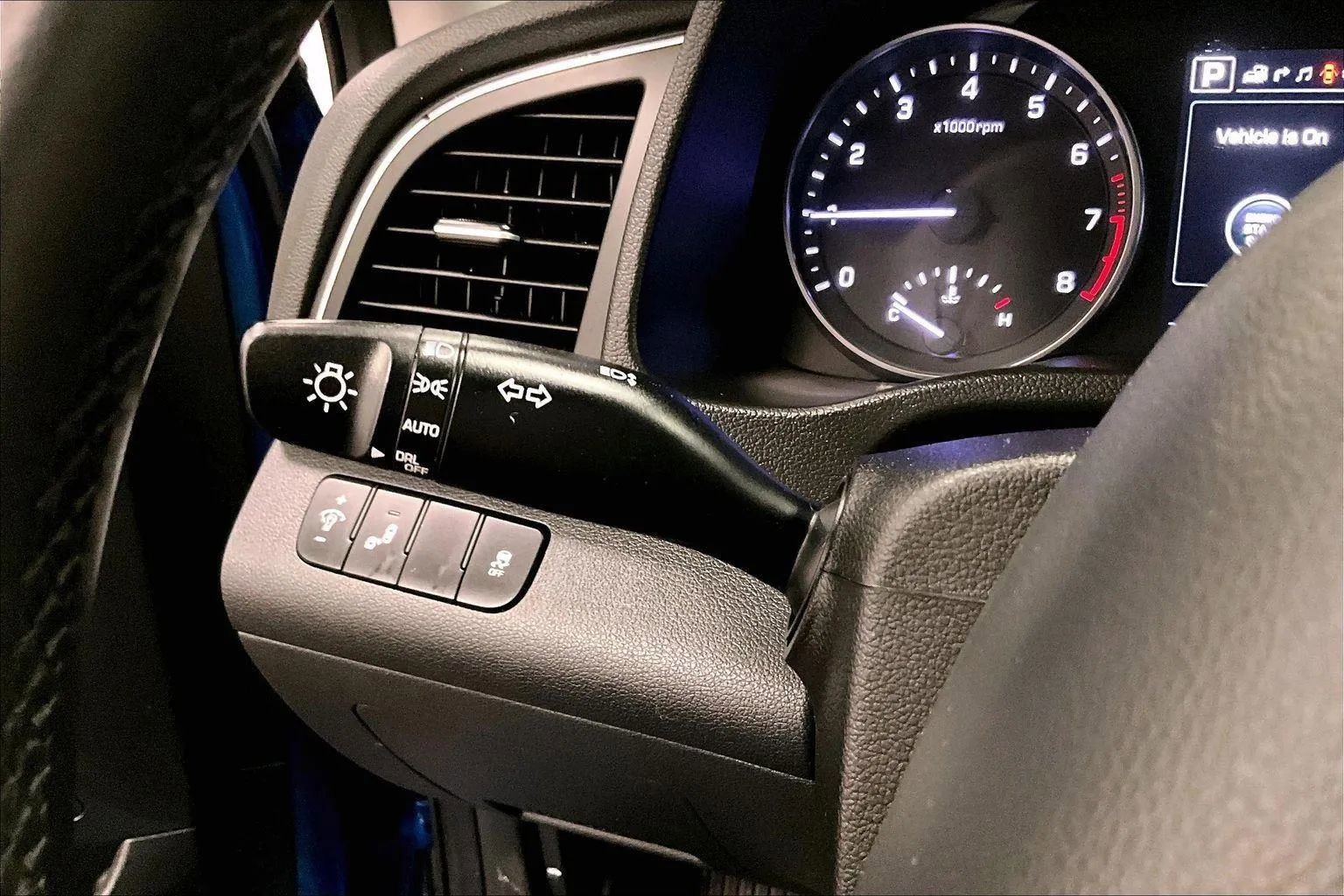 Used 2017 Hyundai Elantra Limited w/ Limited Tech Package 04 image 30