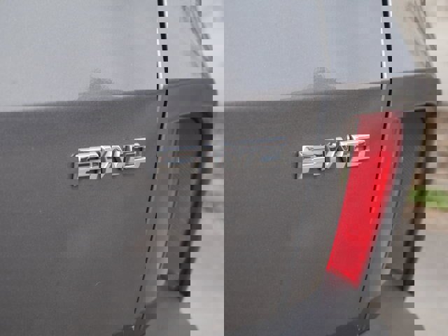 Certified 2022 Ford Escape SE w/ SE Sport Appearance Package image 21