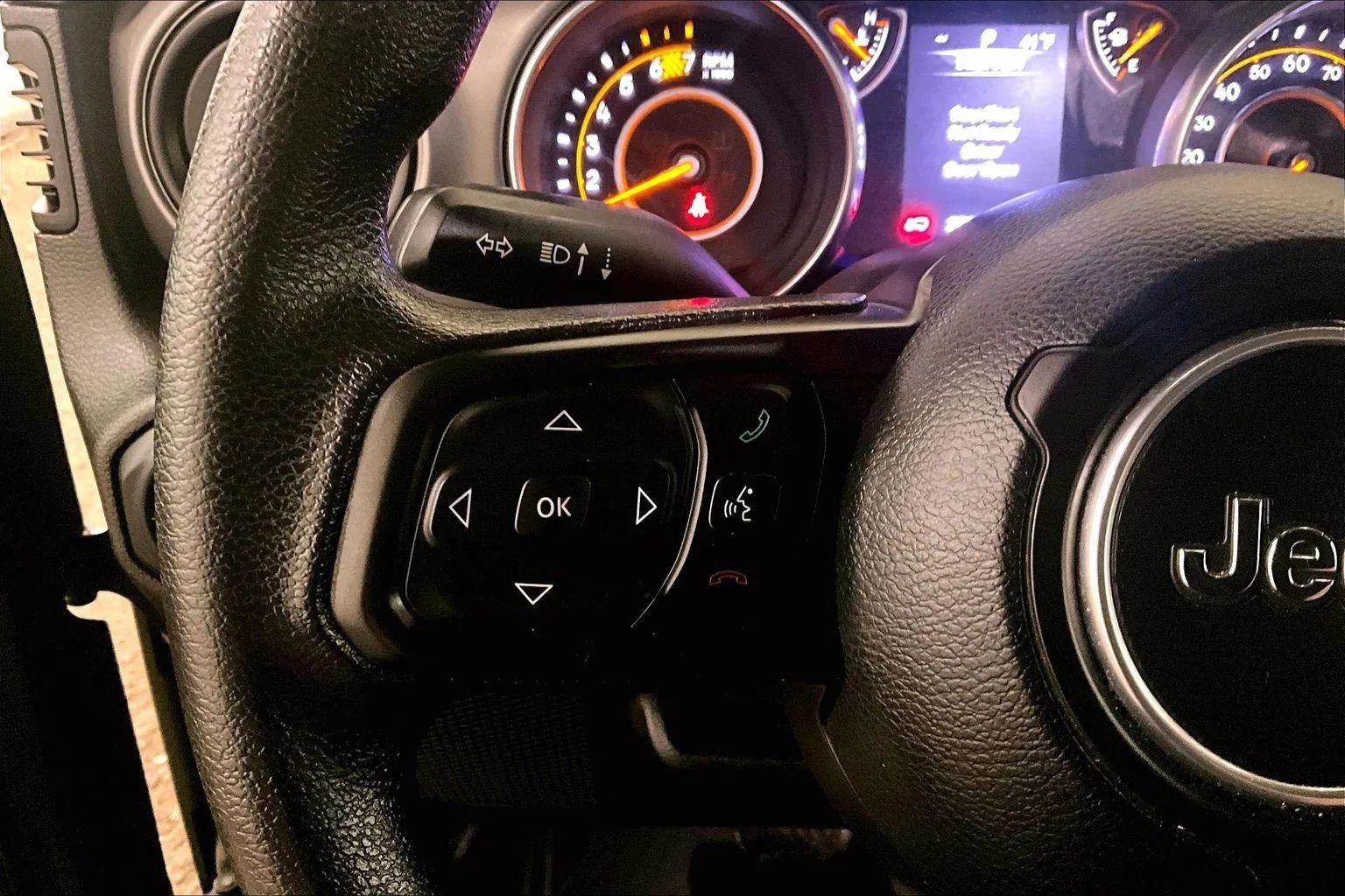 Used 2023 Jeep Wrangler Sport image 17