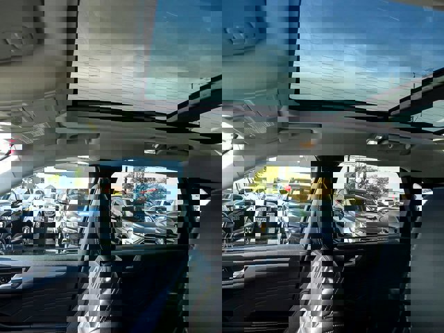 Certified 2023 Ford Escape SE w/ PHEV Premium Package image 15