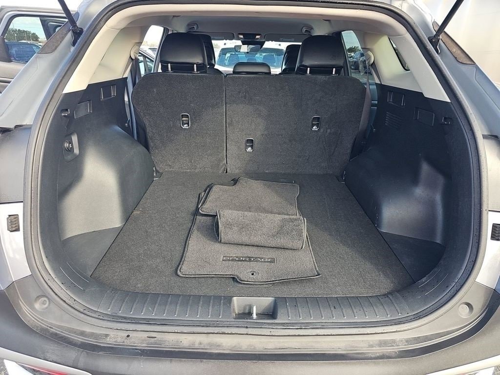 Used 2023 Kia Sportage EX image 7