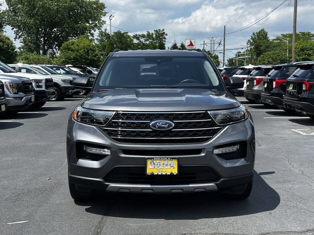 Certified 2023 Ford Explorer XLT w/ Equipment Group 202A AWD/4WD image 2