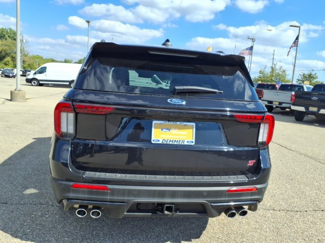 Certified 2025 Ford Explorer ST w/ Sun And Sound Package AWD/4WD image 6