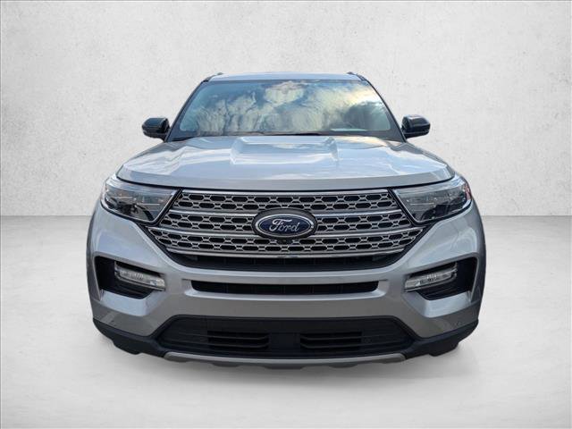 Certified 2022 Ford Explorer Limited w/ Equipment Group 301A image 2