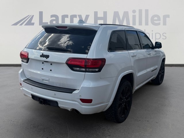 Used 2020 Jeep Grand Cherokee Altitude RWD image 5