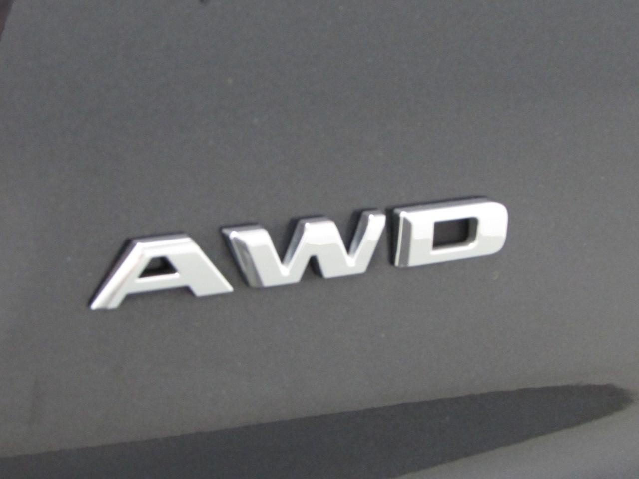 Used 2023 Cadillac XT4 Sport w/ Cold Weather Package AWD/4WD image 35