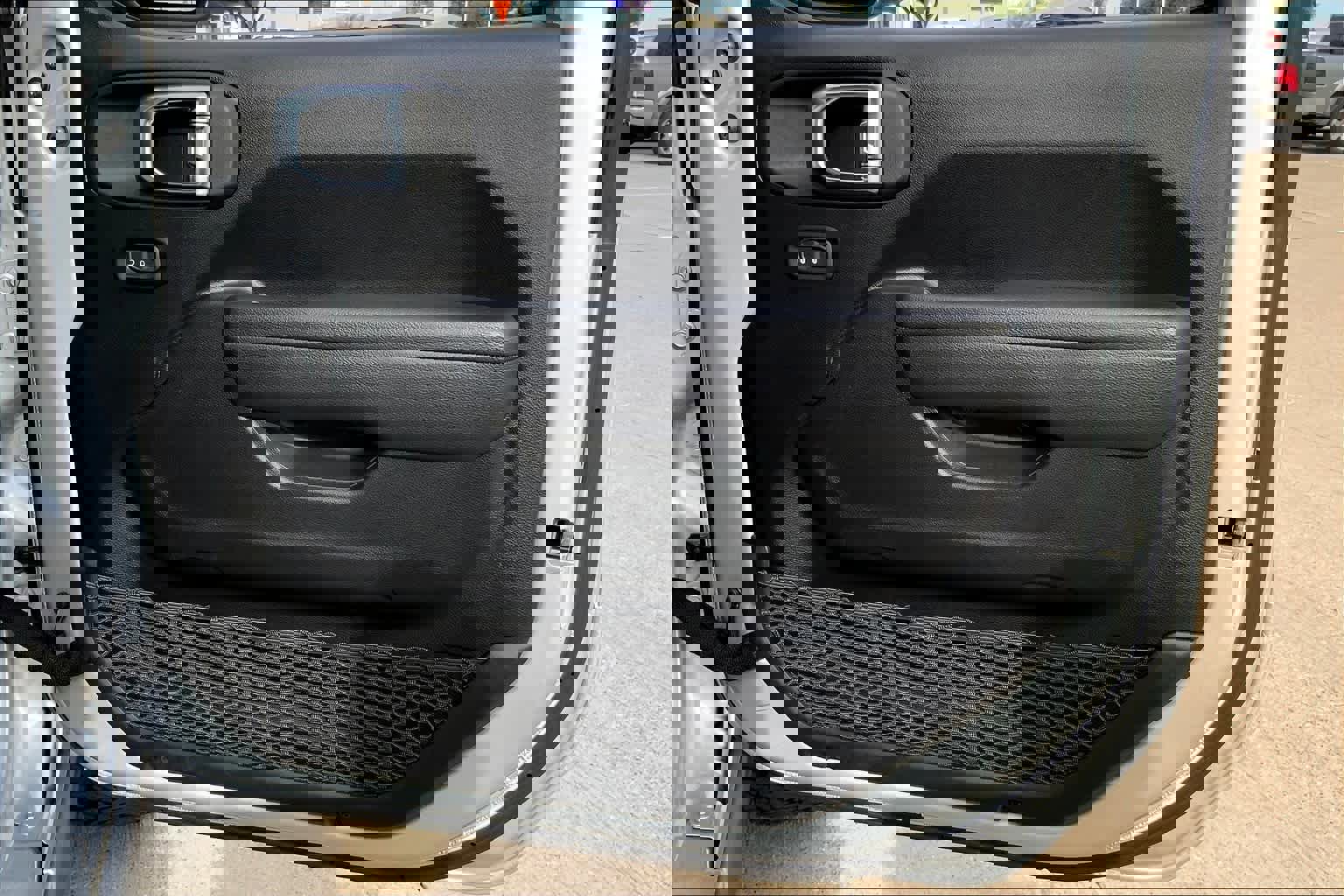 Used 2022 Jeep Wrangler Unlimited Rubicon 4xe w/ Steel Bumper Group image 41