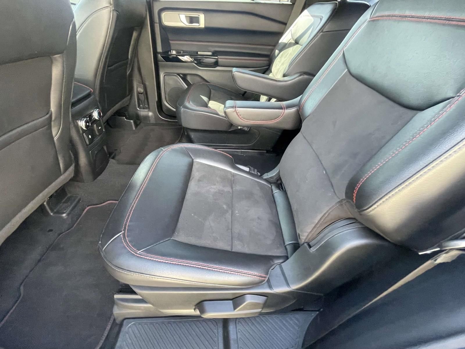 Certified 2023 Ford Explorer ST-Line w/ Class IV Trailer Tow Package image 12