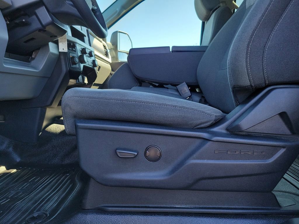 Certified 2025 Ford F350 XLT image 19