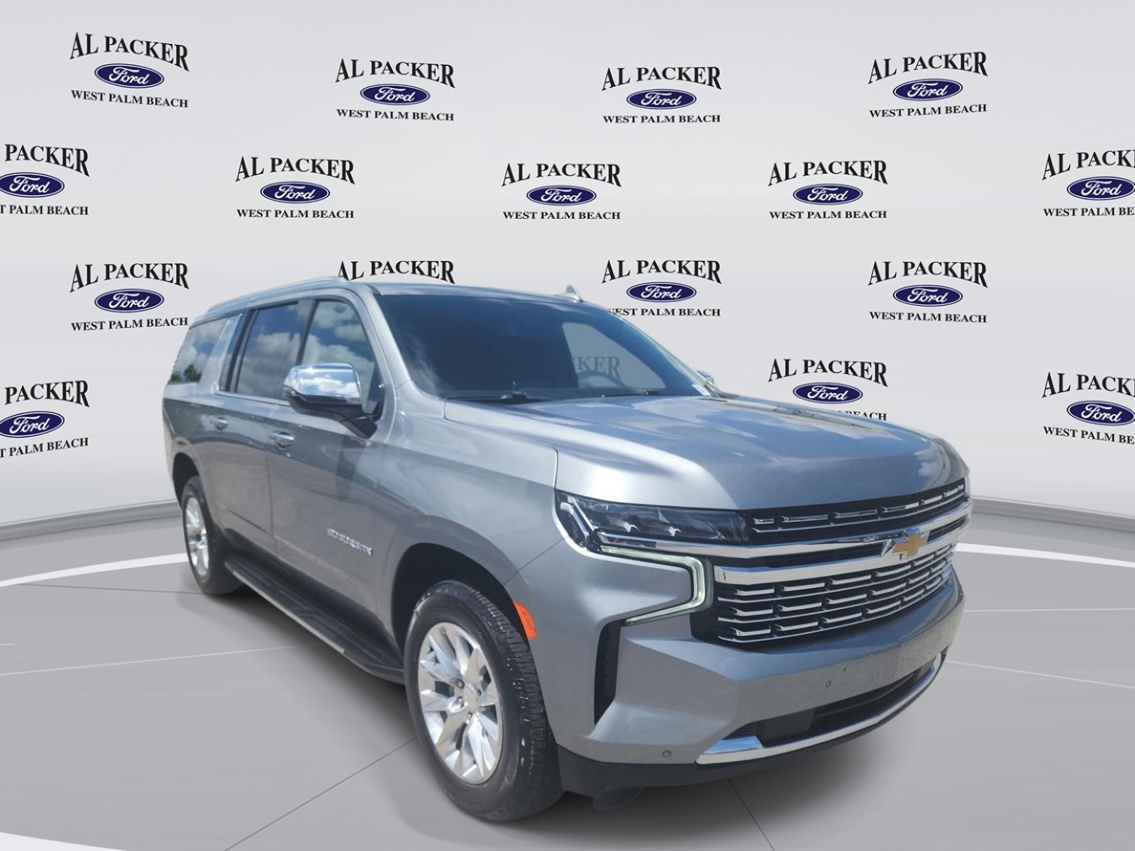 Used 2023 Chevrolet Suburban Premier image 7