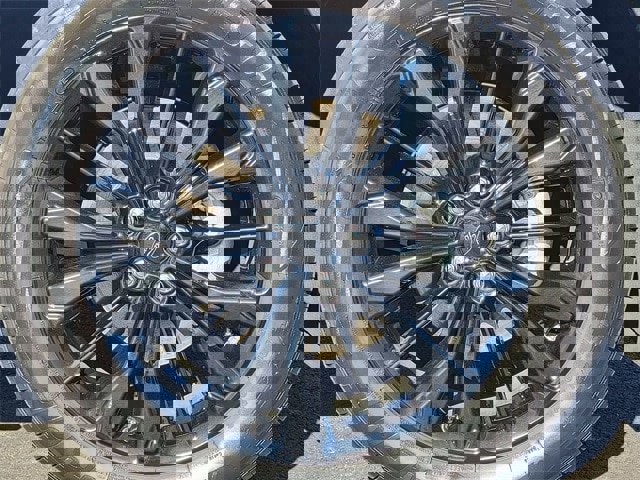 Certified 2025 Ford Escape ST-Line Elite w/ Premium Technology Package image 17