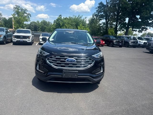 Certified 2022 Ford Edge SEL w/ Convenience Package AWD/4WD image 2