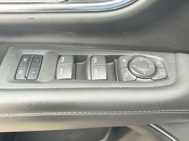 Used 2022 Chevrolet Suburban Z71 w/ Luxury Package AWD/4WD image 17