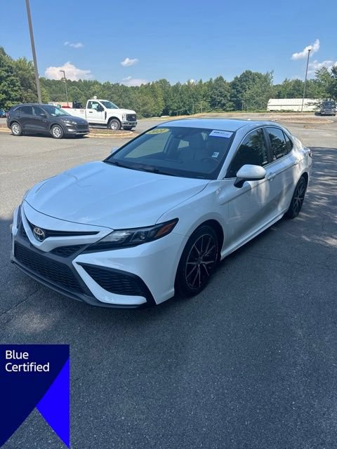 Used 2021 Toyota Camry SE FWD image 1