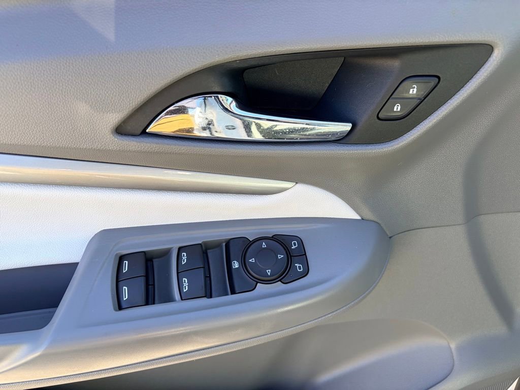 Used 2023 Chevrolet Bolt EUV Premier w/ Sun & Sound Package image 23