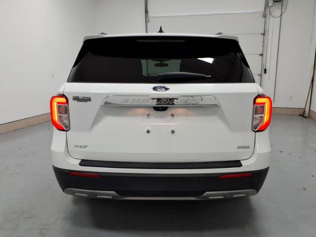 Certified 2021 Ford Explorer XLT w/ Equipment Group 202A RWD image 4