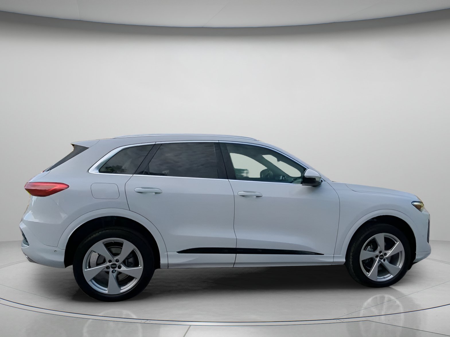 Used 2025 Audi Q5 Premium Plus AWD/4WD image 31