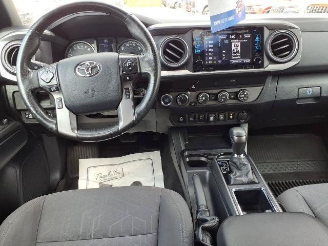 Used 2019 Toyota Tacoma TRD Off-Road w/ Technology Package AWD/4WD image 9