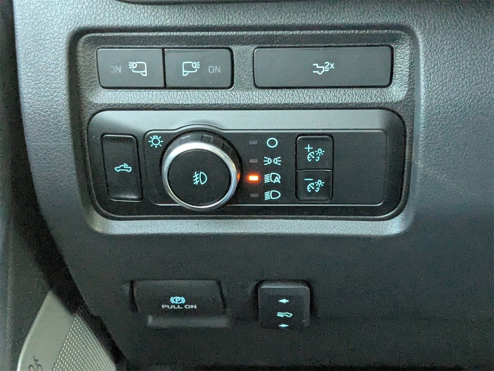 Certified 2024 Ford F250 Lariat w/ Chrome Package image 29