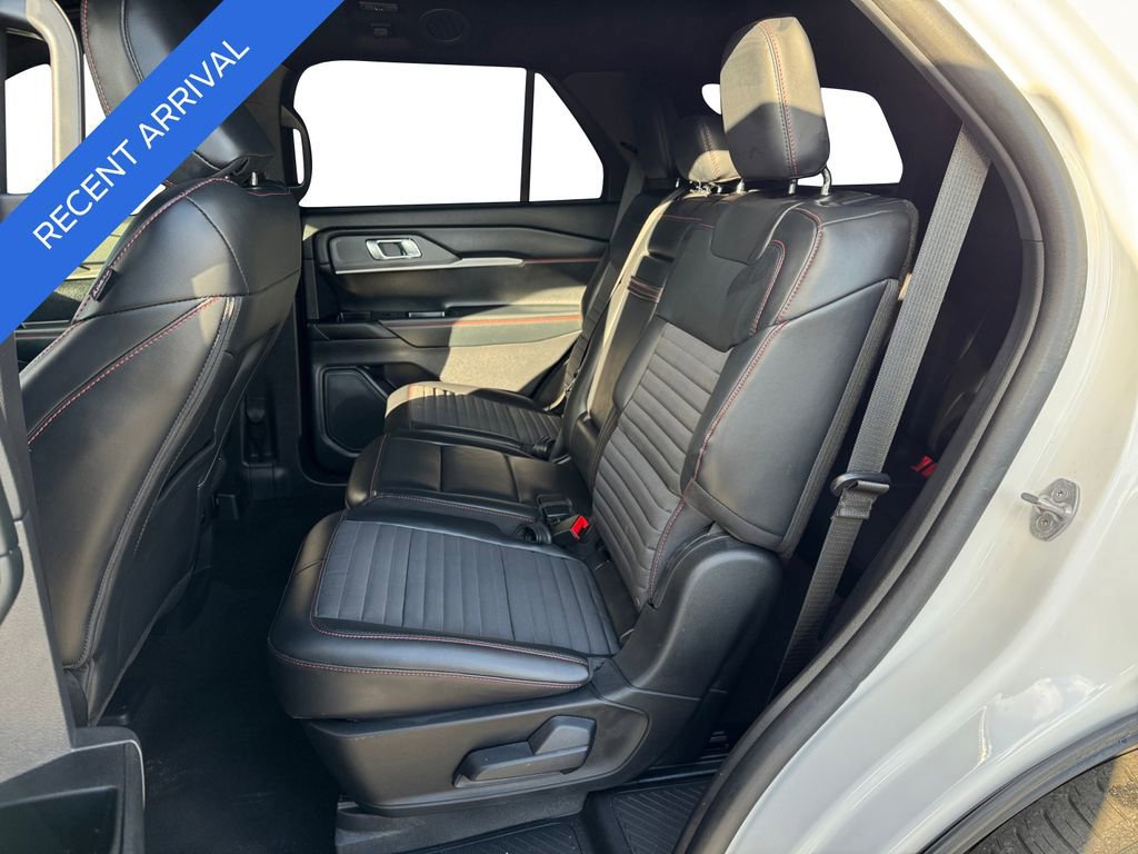 Certified 2025 Ford Explorer ST-Line w/ Premium Package image 14
