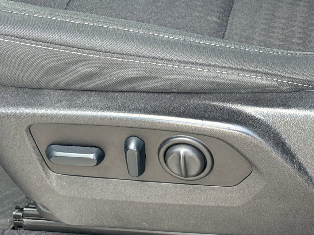 Used 2023 Chevrolet Silverado 2500 LT w/ Convenience Package image 24