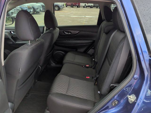 Used 2020 Nissan Rogue SV FWD image 11