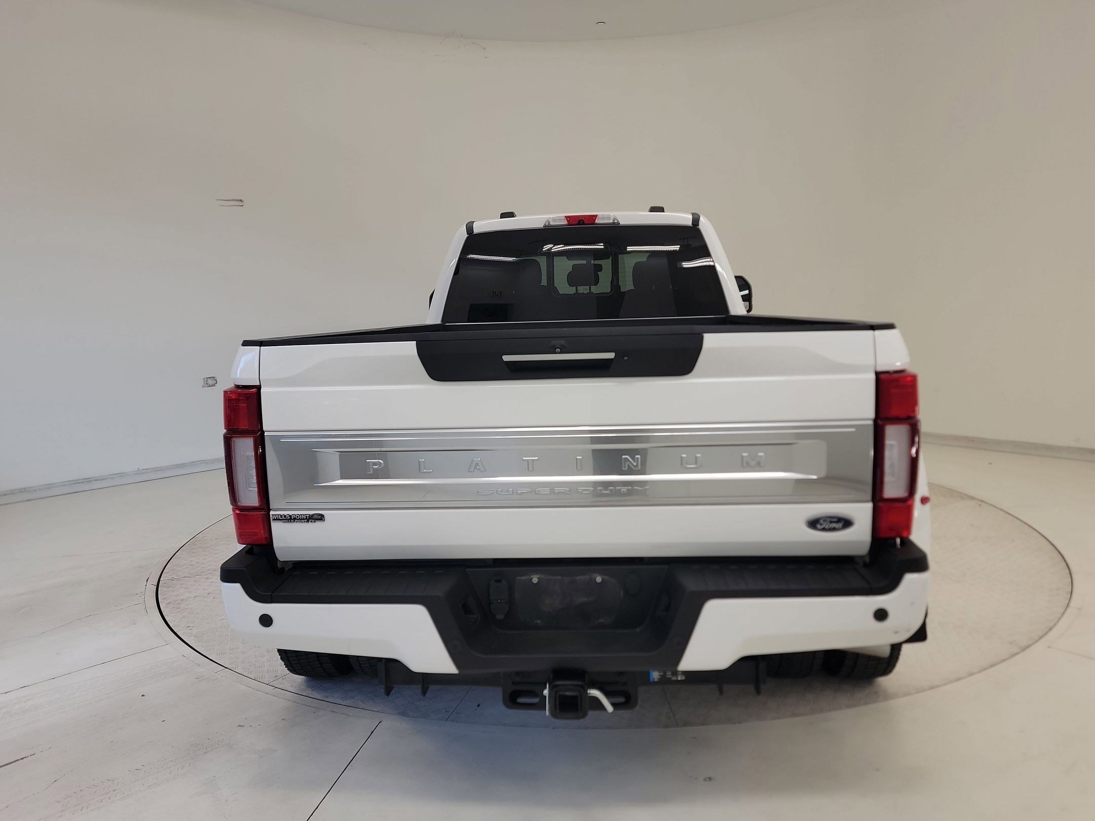 Certified 2022 Ford F450 Platinum w/ FX4 Off-Road Package image 3