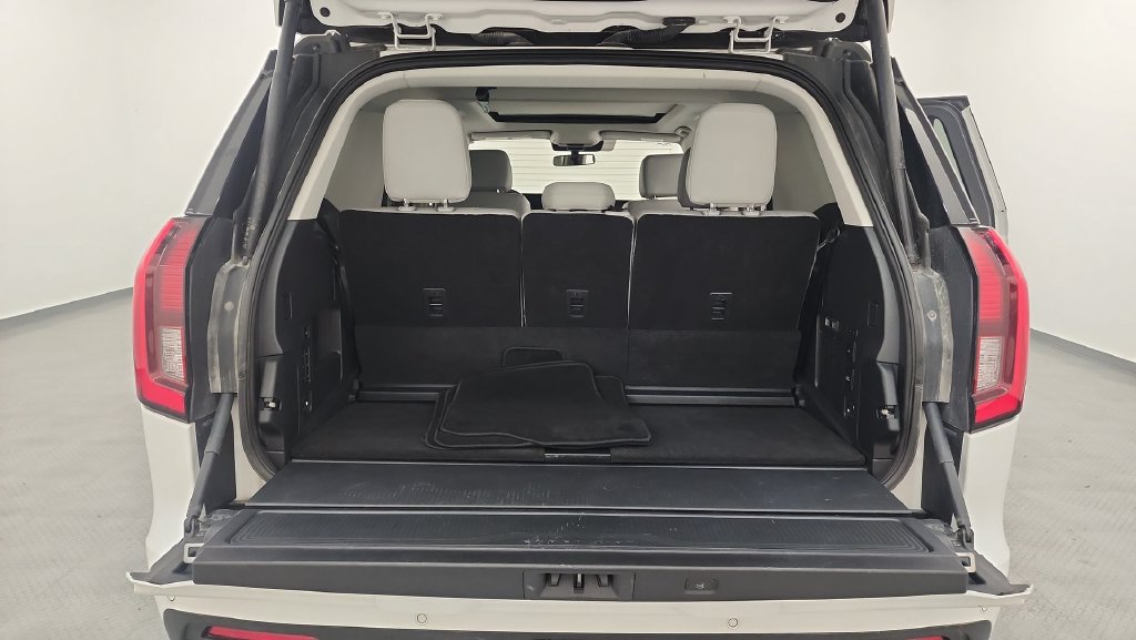 Certified 2025 Ford Expedition Active AWD/4WD image 28