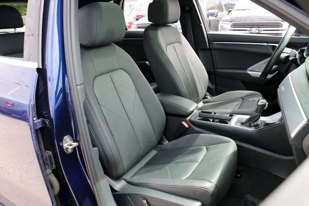 Used 2021 Audi Q3 2.0T Premium w/ Convenience Package AWD/4WD image 33