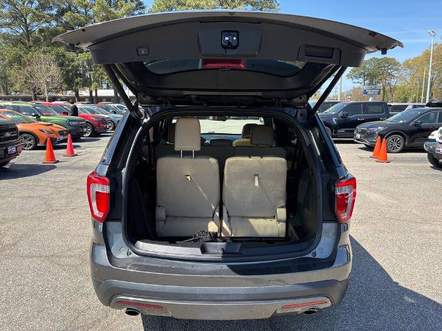 Certified 2017 Ford Explorer Limited w/ Equipment Group 303A image 9