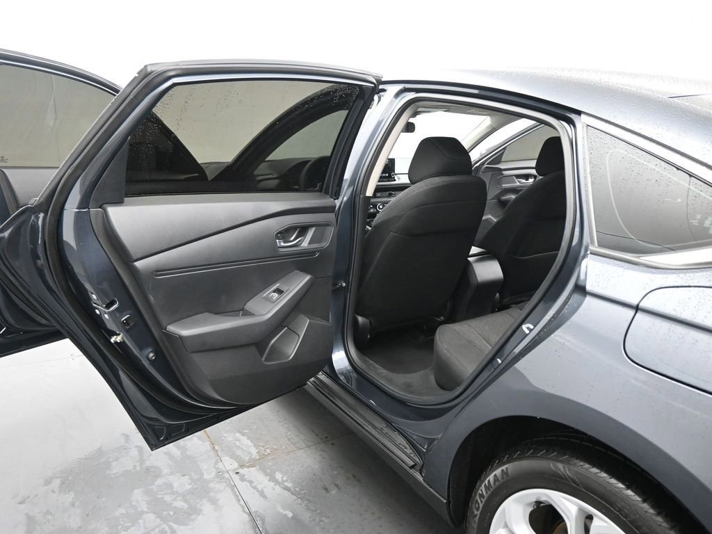 Used 2023 Honda Accord LX image 42