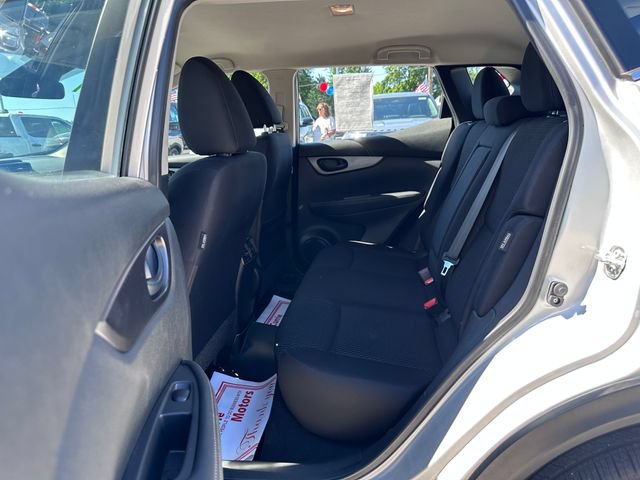 Used 2021 Nissan Rogue Sport S FWD image 8