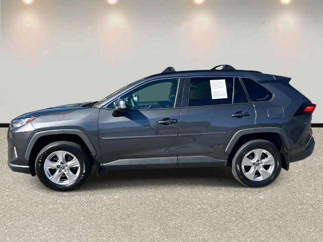 Used 2021 Toyota RAV4 XLE w/ Convenience Package FWD image 8