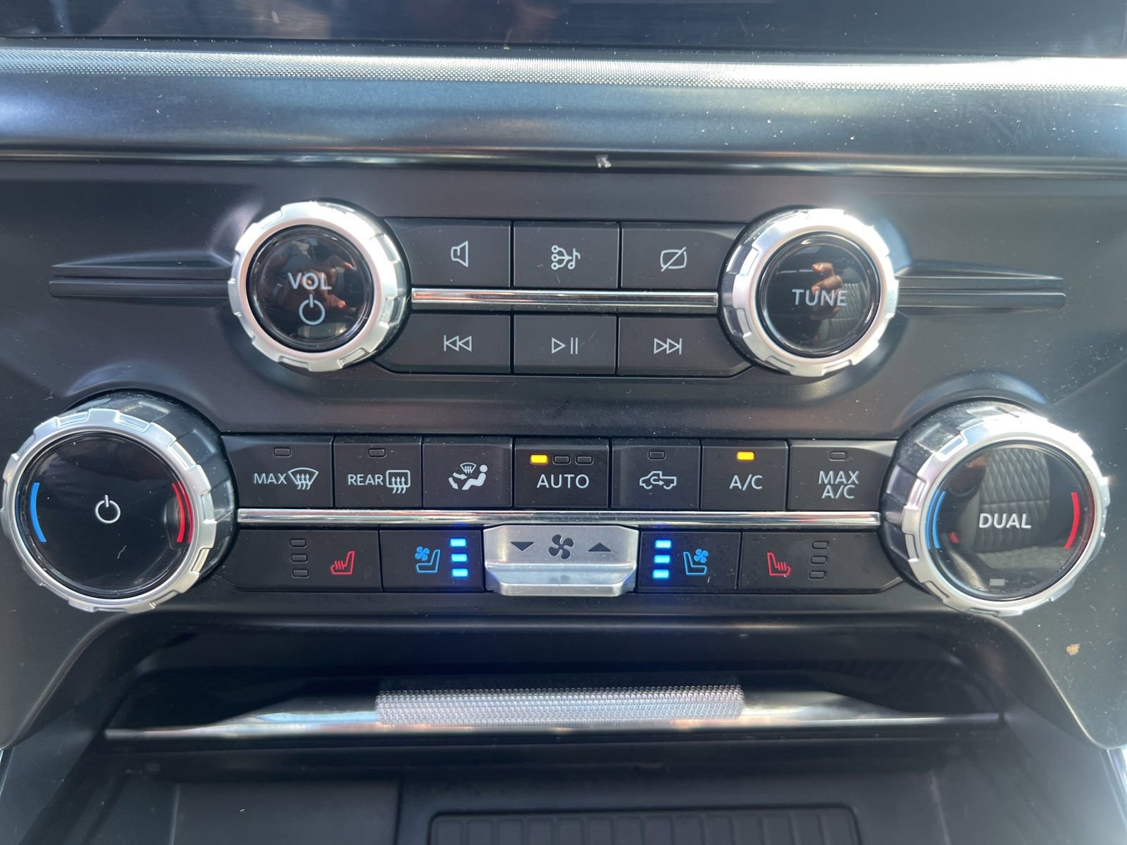 Certified 2023 Ford F150 Limited AWD/4WD image 46