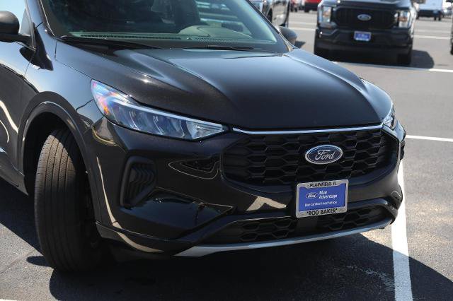 Certified 2023 Ford Escape ST-Line w/ Tech Pack #1 AWD/4WD image 5
