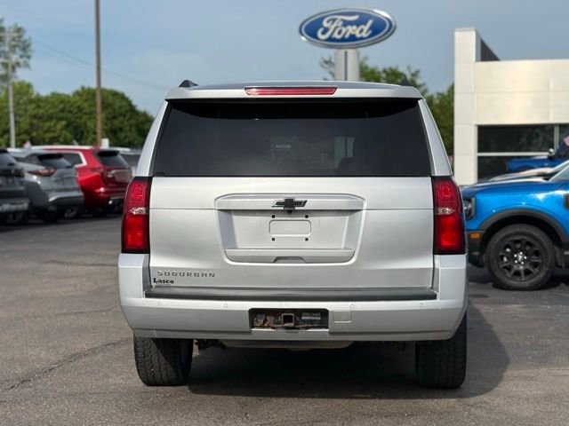 Used 2020 Chevrolet Suburban LT AWD/4WD image 38