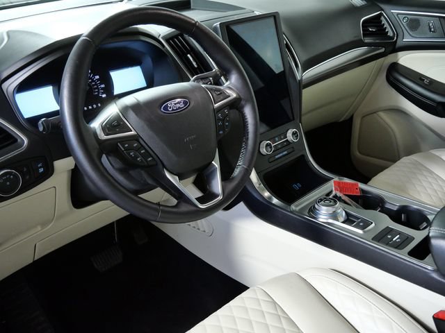 Certified 2023 Ford Edge Titanium AWD/4WD image 3